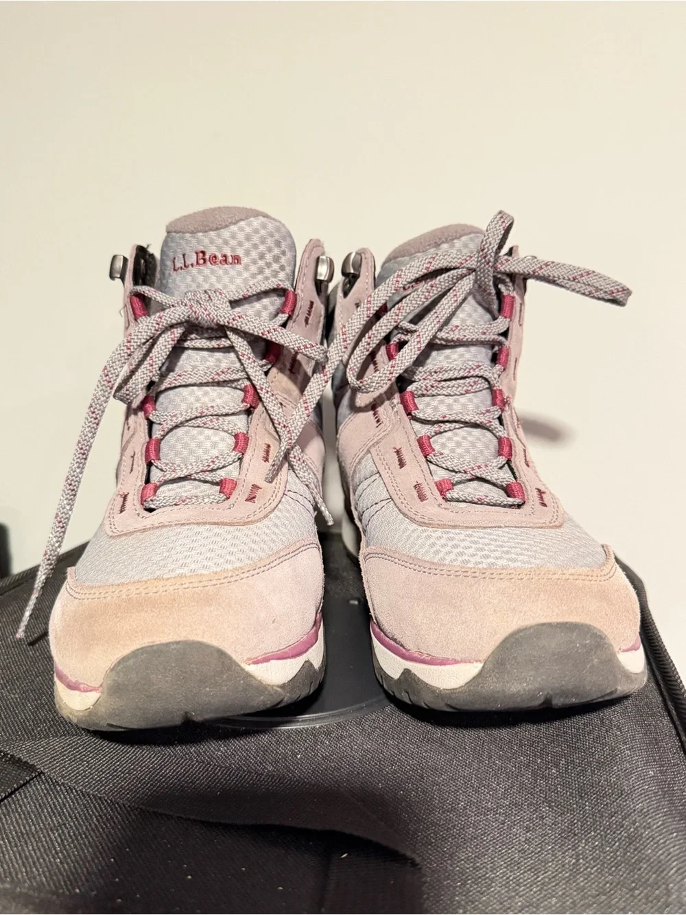 Pre-owned‎ Women's Gray Suede Mesh Lace-Up Snow Sneaker 5 Boot, Size 7.5